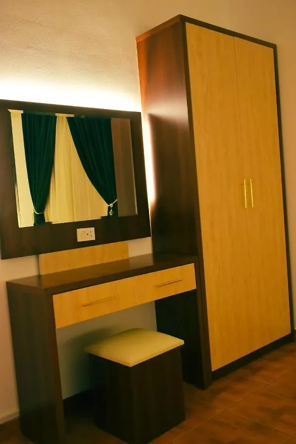 شقق وأجنحة التيوليب والروز وود الفاخرة Jeddah Apartment
