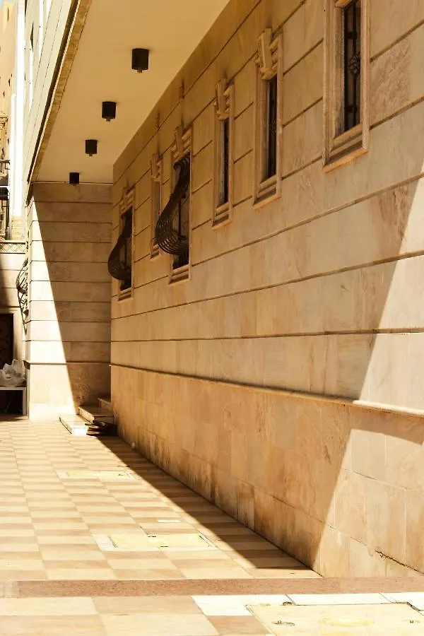 شقق وأجنحة التيوليب والروز وود الفاخرة Jeddah Apartment