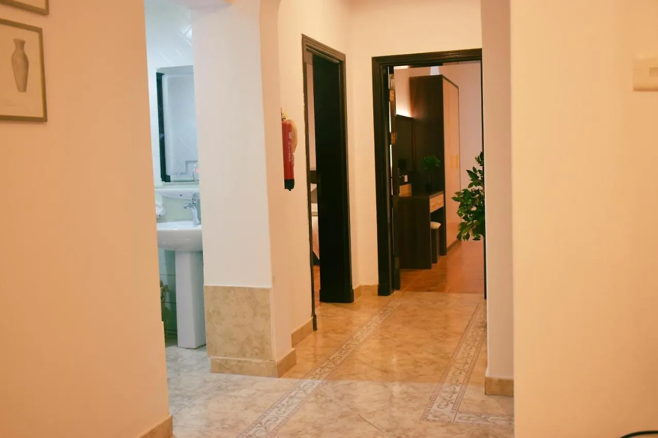 Apartment شقق وأجنحة التيوليب والروز وود الفاخرة Jeddah