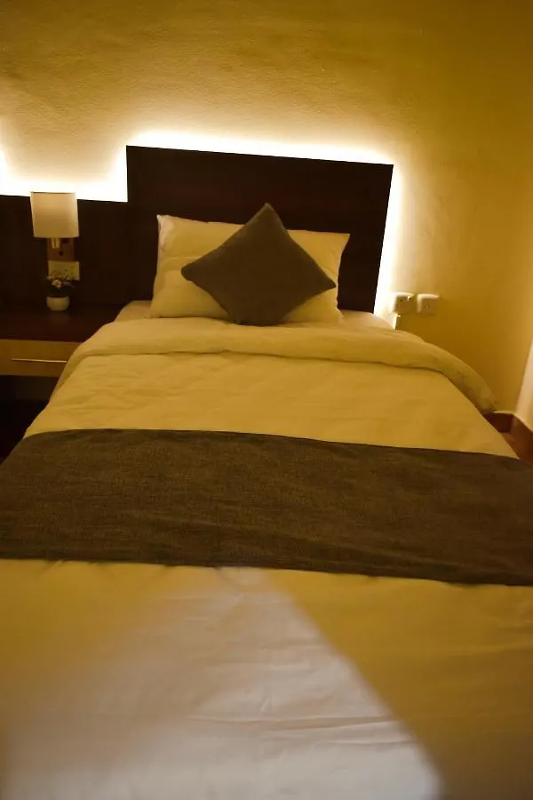 Apartamento شقق وأجنحة التيوليب والروز وود الفاخرة Yidda