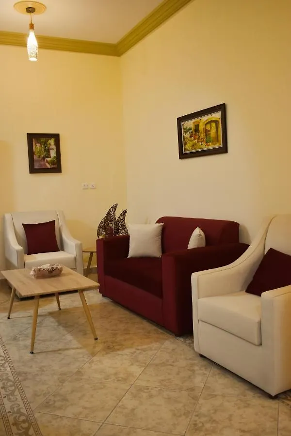 شقق وأجنحة التيوليب والروز وود الفاخرة Jeddah 0*,