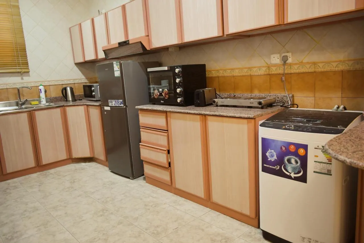 شقق وأجنحة التيوليب والروز وود الفاخرة Dżedda Apartament