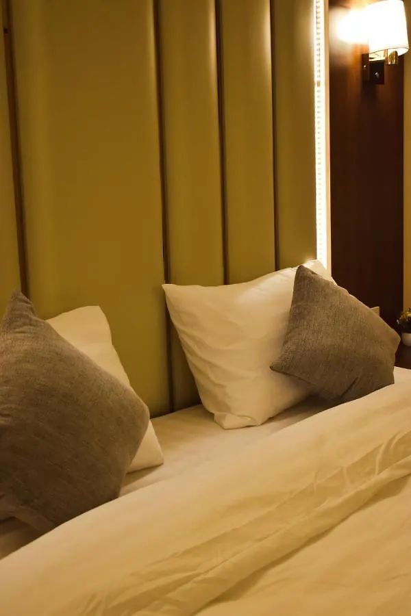 شقق وأجنحة التيوليب والروز وود الفاخرة Jeddah Apartment