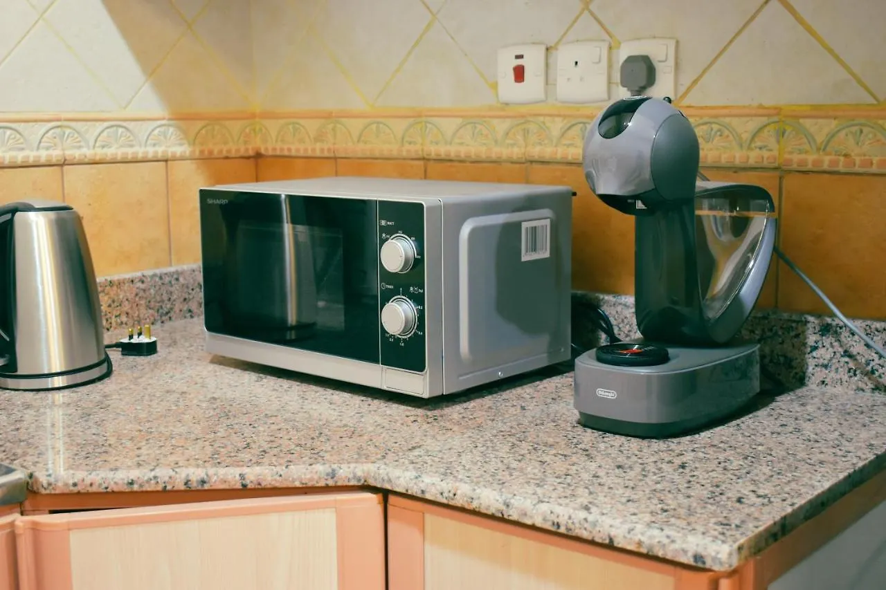 شقق وأجنحة التيوليب والروز وود الفاخرة Dżedda Apartament