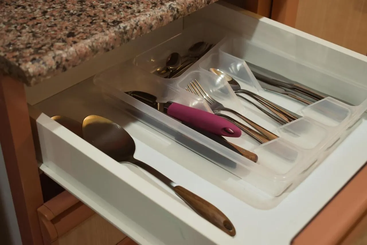 شقق وأجنحة التيوليب والروز وود الفاخرة Jeddah 0*,